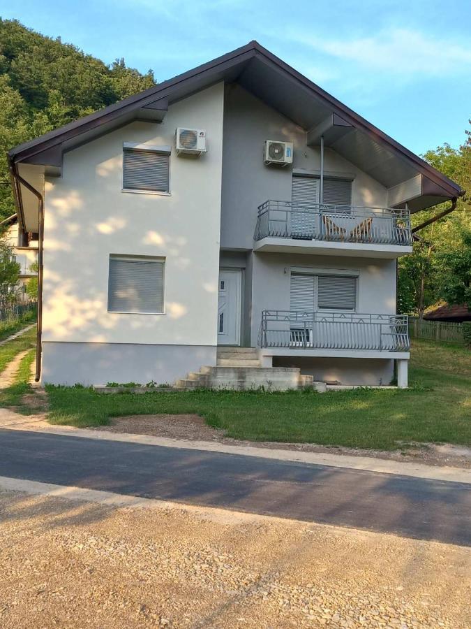 Omar & Una Apartmani Bihać Exterior foto